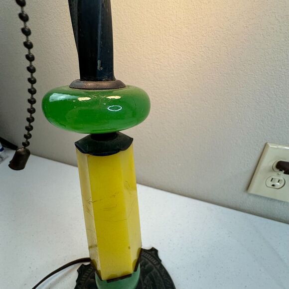 Vintage Bakelite Table Lamp Dreamcicle Art 2 Bulb Green/Yellow Jadeite - Picture 10 of 13